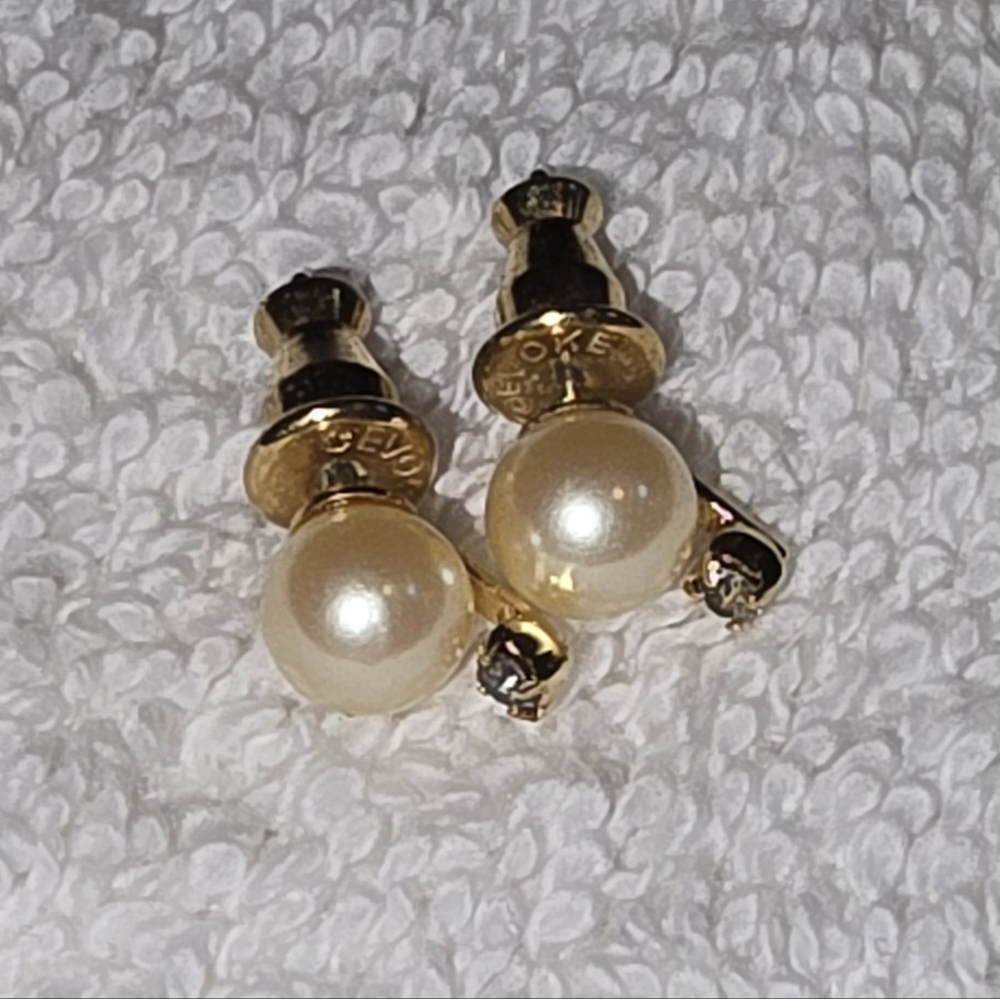 Elegant Gold and Cream Pearl Earrings With Cubic ziconia, diamond